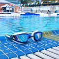 Aqua Sphere FASTLANE Schwimmbrille aus Titan. Spiegelglas blau